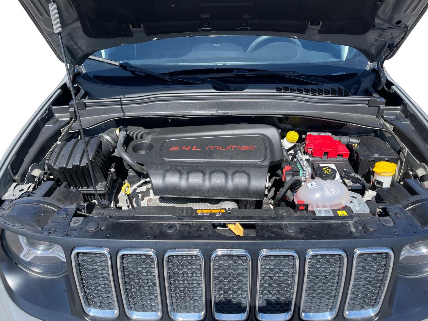 2020 Gray /Black Jeep Renegade Sport (ZACNJBABXLP) with an 2.4L I4 DOHC 16V Multi-Air engine, 9 Speed Automatic transmission, located at 11115 Chardon Rd. , Chardon, OH, 44024, (440) 214-9705, 41.580246, -81.241943 - Photo#17